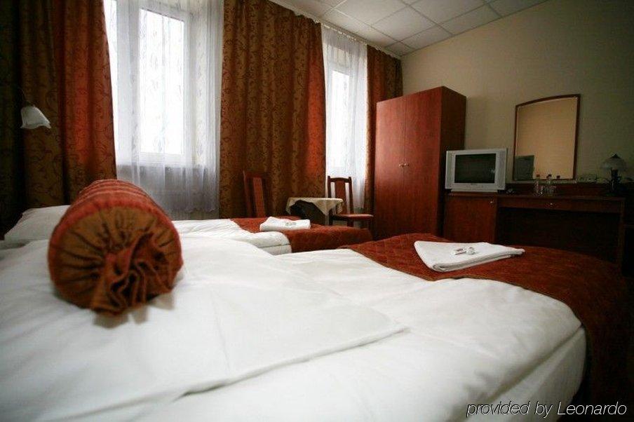 Hotel Arkadia Legnica Camera foto